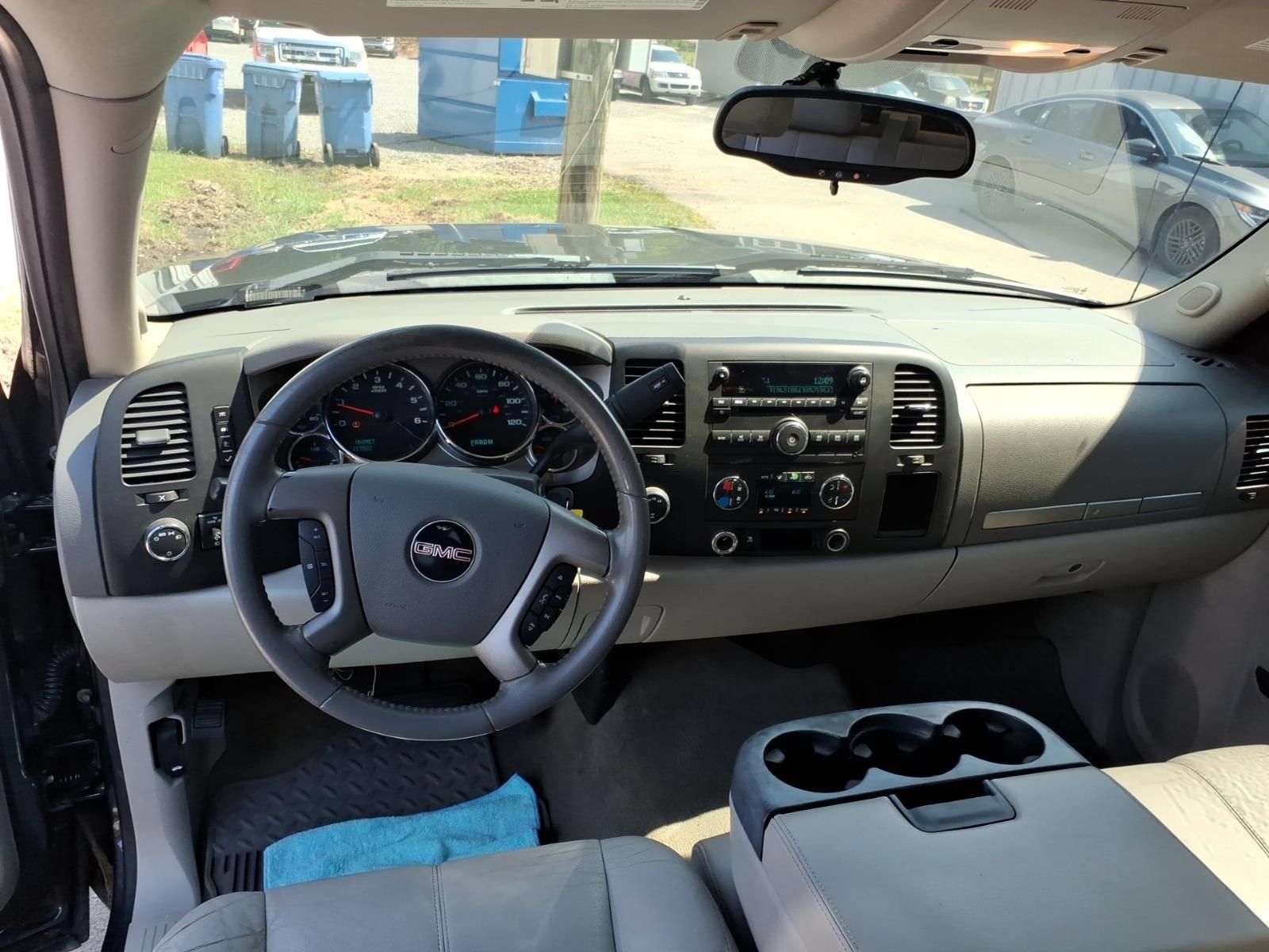 Used 2011 GMC Sierra 1500 SLE w/ Power Tech Package AWD/4WD image 11