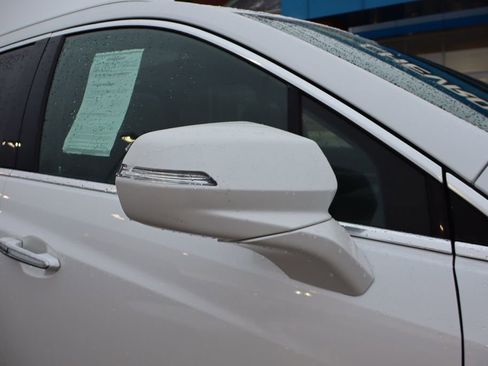 Used 2021 Cadillac XT5 Premium Luxury image 2