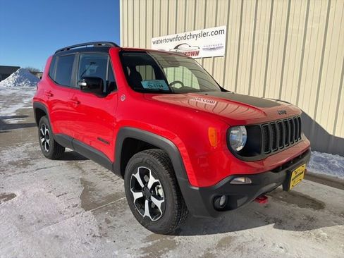 Used 2022 Jeep Renegade Trailhawk image 2