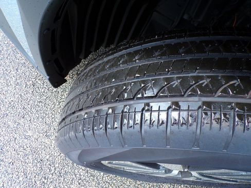 Used 2024 Subaru Outback Premium image 25