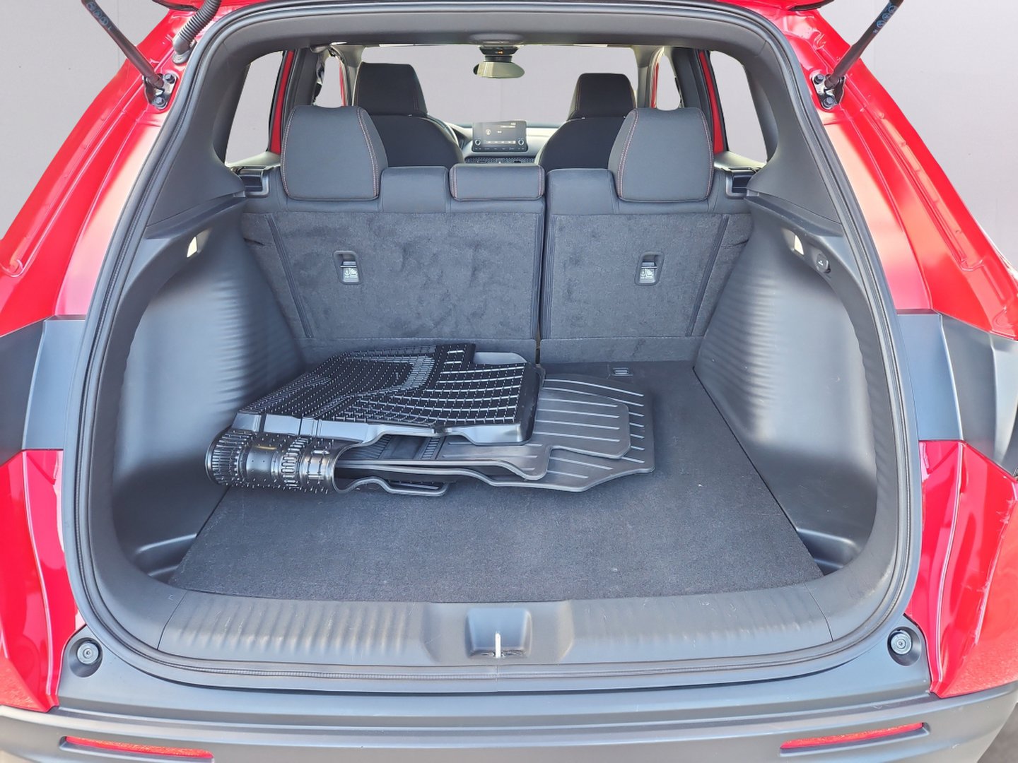 Certified 2025 Honda HR-V Sport image 30