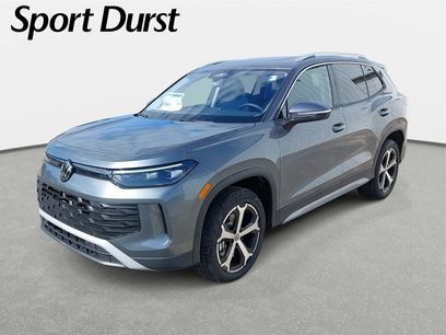 New 2025 Volkswagen Tiguan SE