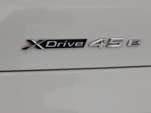 Used 2022 BMW X5 xDrive45e w/ M Sport Package image 10