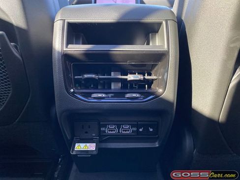 New 2025 Jeep Grand Cherokee Limited w/ Black Appearance Package image 22