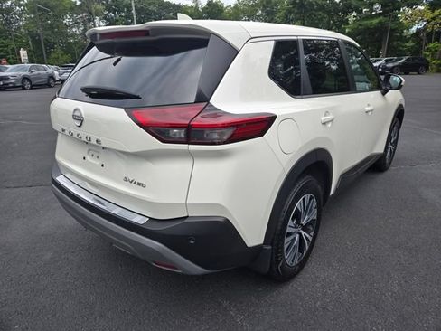 Used 2023 Nissan Rogue SV AWD/4WD image 5