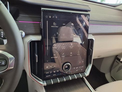 New 2026 GMC Acadia Denali w/ Super Cruise Package image 16