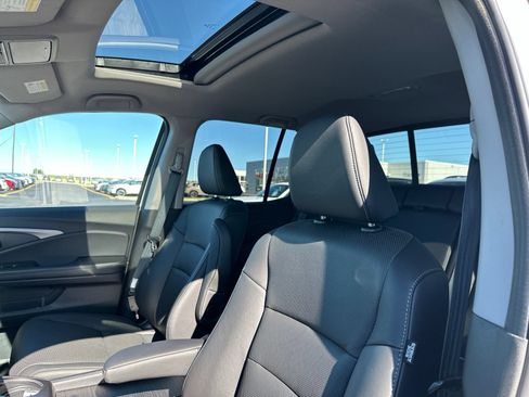 Used 2019 Honda Ridgeline RTL image 12