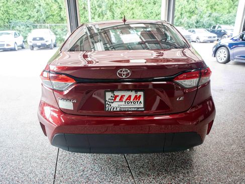 Used 2025 Toyota Corolla LE FWD image 3