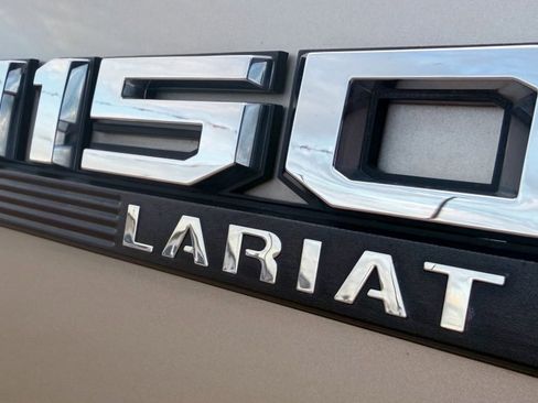Used 2017 Ford F150 Lariat image 9