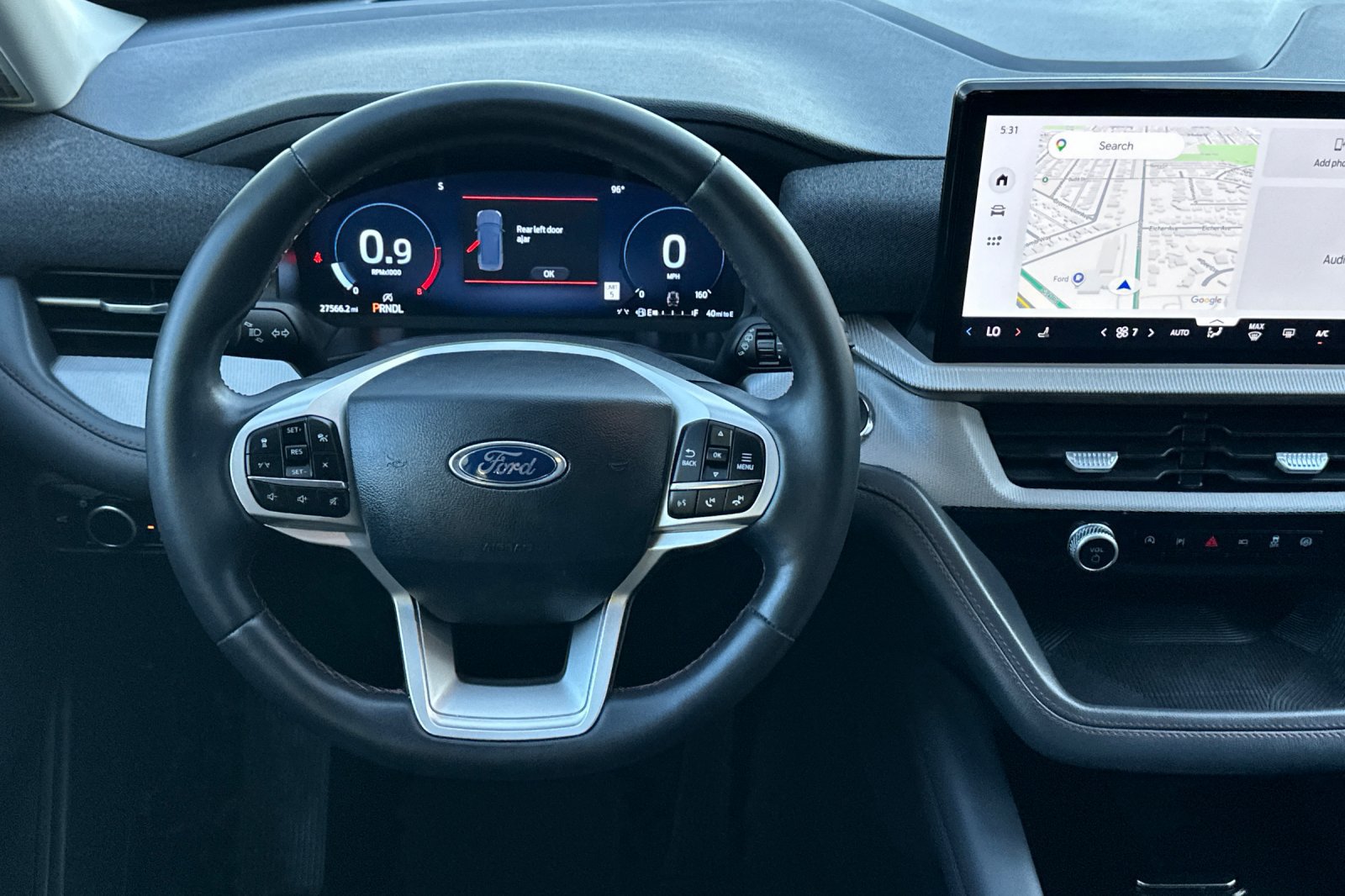 Used 2025 Ford Explorer Active AWD/4WD image 14