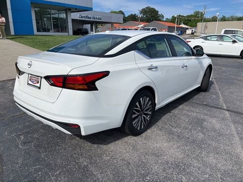 Used 2025 Nissan Altima 2.5 SV FWD image 8