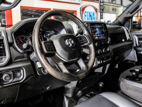 Used 2021 RAM 3500 Tradesman w/ Chrome Appearance Group AWD/4WD image 6