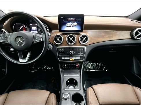 Used 2019 Mercedes-Benz GLA 250 image 14