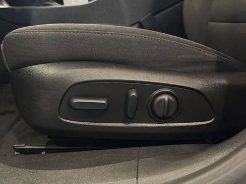 Used 2023 Chevrolet Malibu LT image 11