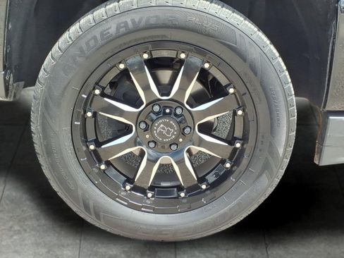 Used 2018 Chevrolet Silverado 1500 LT w/ Texas Edition AWD/4WD image 9