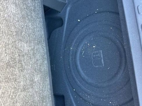 Used 2024 Chevrolet Equinox LT image 38