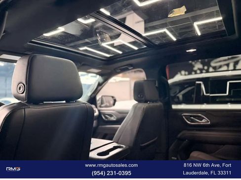 Used 2024 Chevrolet Suburban Z71 w/ Luxury Package image 10