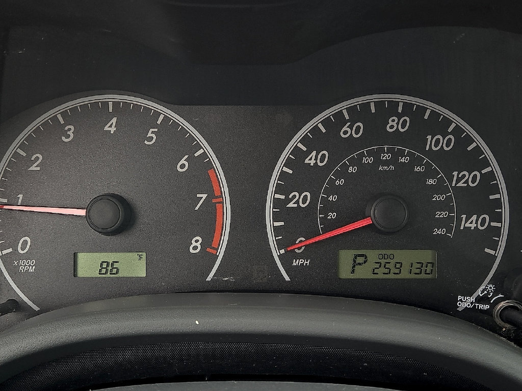 Used 2010 Toyota Corolla LE w/ All Weather Guard Pkg FWD image 18