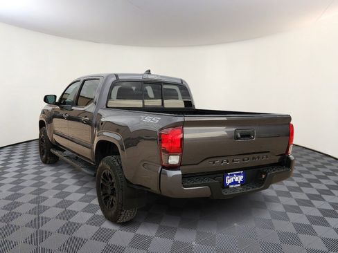 Used 2021 Toyota Tacoma SR image 3