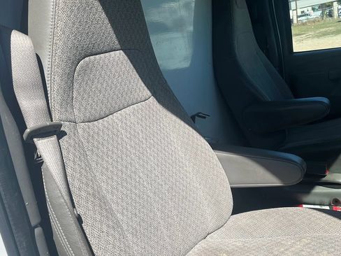 Used 2016 Chevrolet Express 3500 image 13