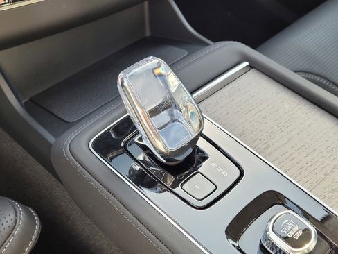 Certified 2025 Volvo XC90 T8 Ultra w/ Protection Package Premier image 26