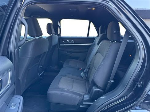 Used 2019 Ford Explorer XLT w/ Class III Trailer Tow Package image 11