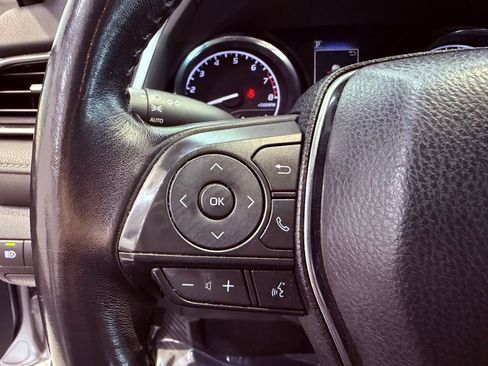 Used 2019 Toyota Camry SE image 17