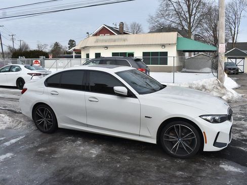 Used 2023 BMW 330e w/ M Sport Package image 5
