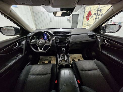Used 2019 Nissan Rogue SV w/ Premium Package image 44