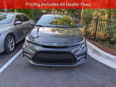 Used 2026 Toyota Corolla SE FWD image 2