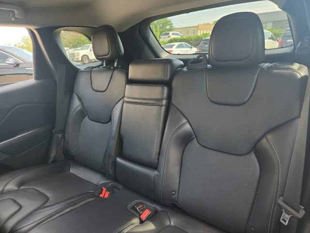 Used 2019 Jeep Cherokee Limited AWD/4WD image 18