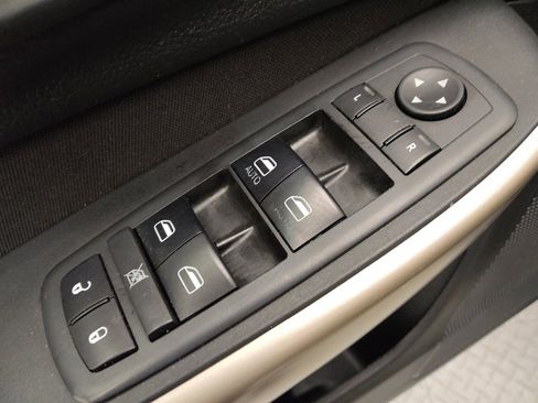 Used 2018 Jeep Cherokee Latitude image 27