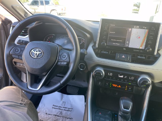 Used 2019 Toyota RAV4 Limited w/ Cold Weather Package FWD image 15