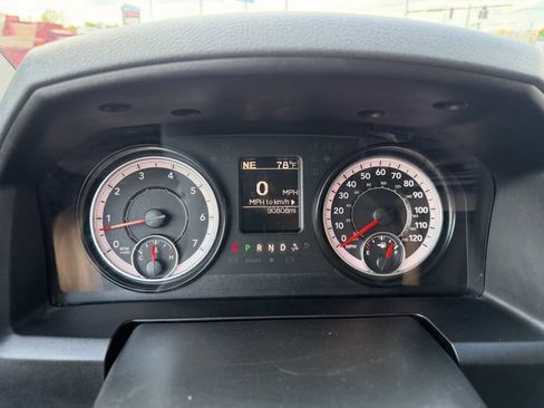 Used 2019 RAM 1500 Express w/ Express Value Package AWD/4WD image 22
