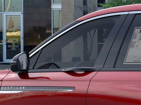 New 2026 Lincoln Nautilus Premier image 20