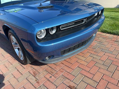 Used 2022 Dodge Challenger SXT w/ Driver Convenience Group image 4