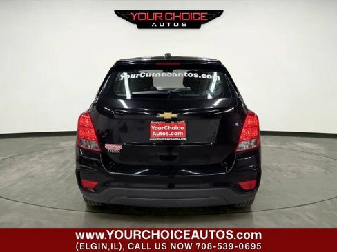 Used 2018 Chevrolet Trax LS FWD image 4