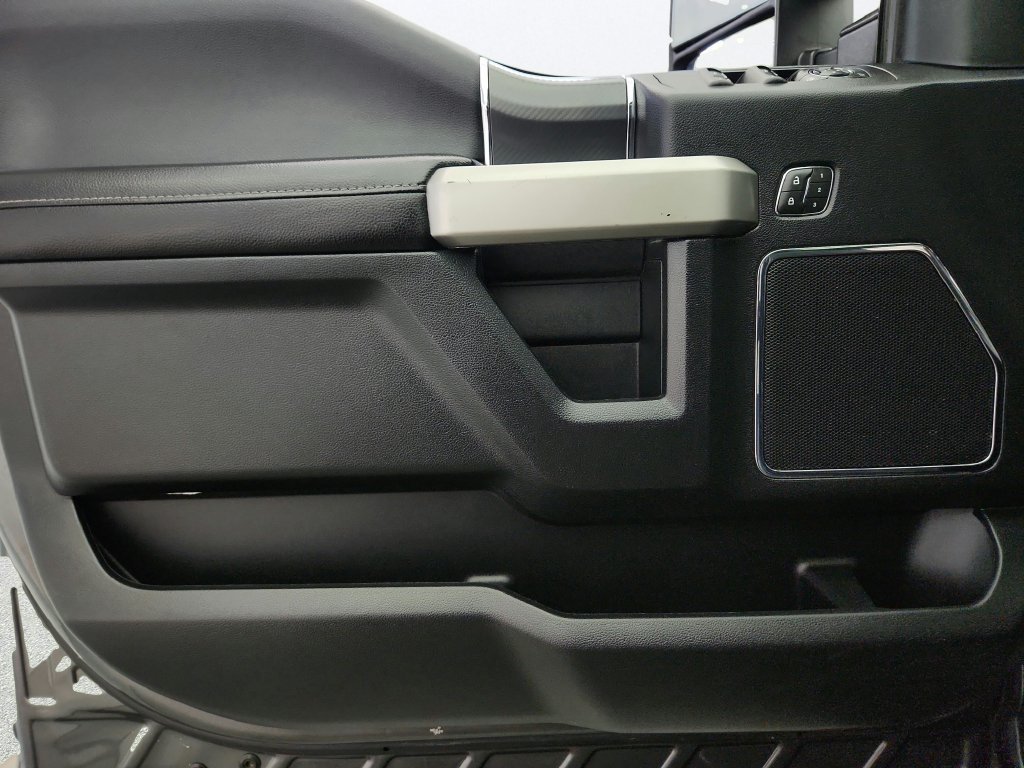 Used 2019 Ford F150 Lariat w/ Equipment Group 502A Luxury AWD/4WD image 26