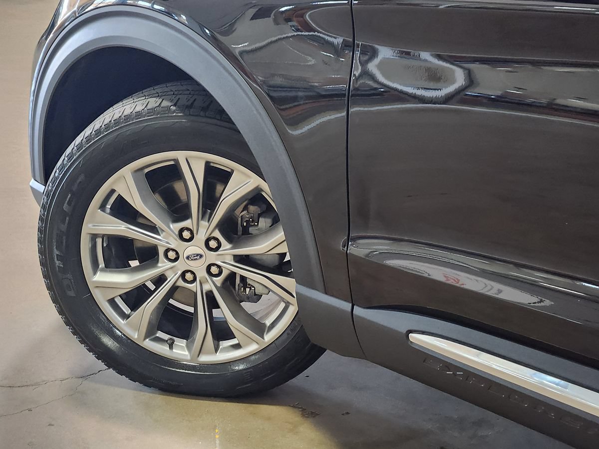 Used 2024 Ford Explorer XLT w/ Equipment Group 202A RWD image 23