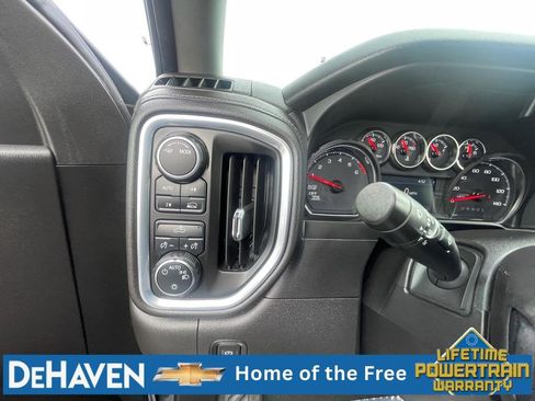 Used 2022 Chevrolet Silverado 1500 LT AWD/4WD image 16