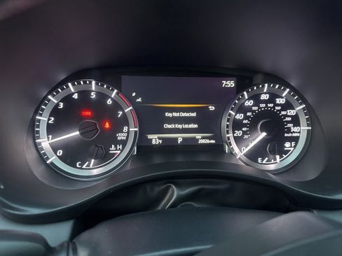 Used 2023 Toyota Highlander XLE FWD image 6