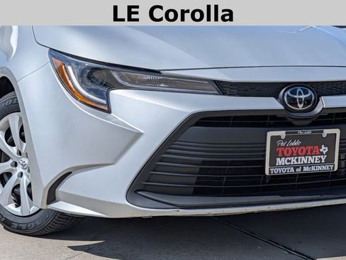 Used 2024 Toyota Corolla LE image 3