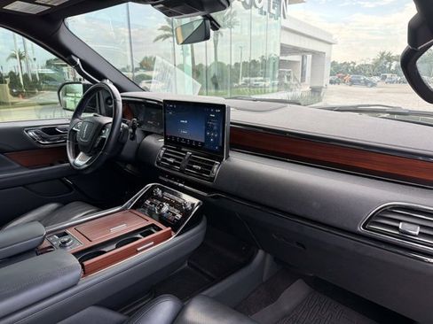 Used 2022 Lincoln Navigator Reserve RWD image 20