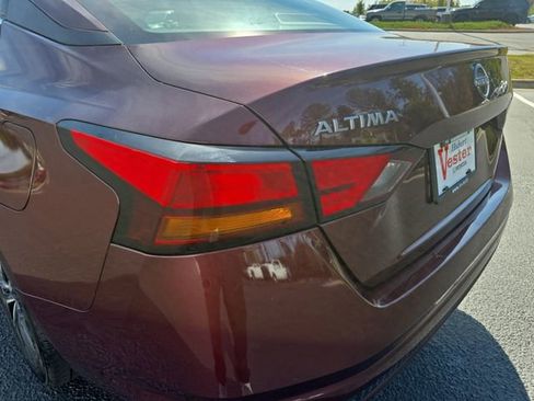 Used 2024 Nissan Altima 2.5 SV image 36