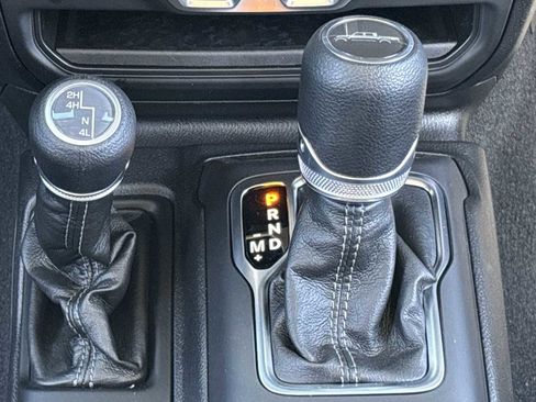 New 2025 Jeep Gladiator Sport image 21