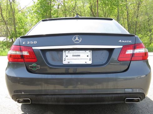 Used 2013 Mercedes-Benz E 350 4MATIC Sedan image 6