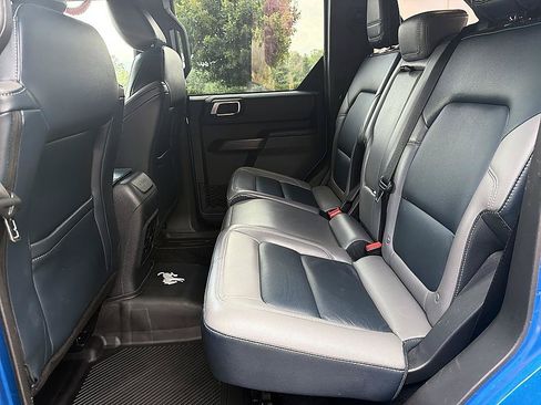Used 2024 Ford Bronco Outer Banks AWD/4WD image 12