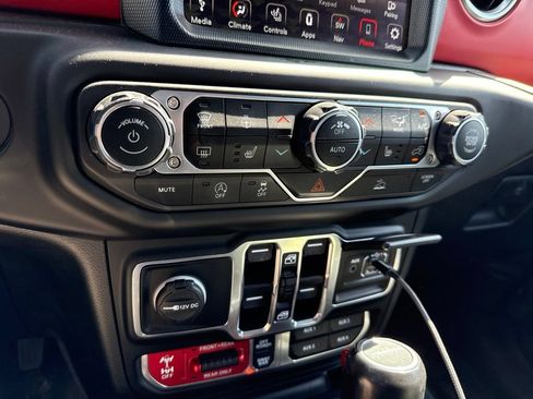 Used 2020 Jeep Gladiator Rubicon AWD/4WD image 26
