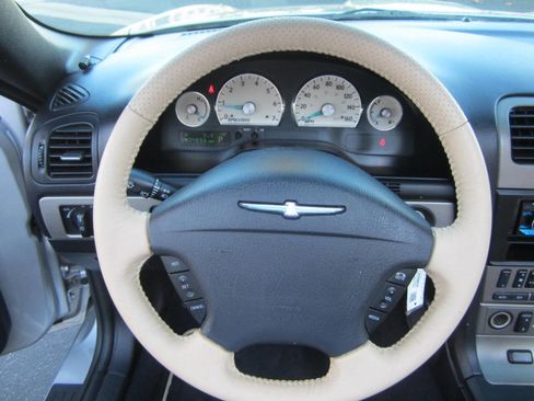 Used 2004 Ford Thunderbird Deluxe image 29