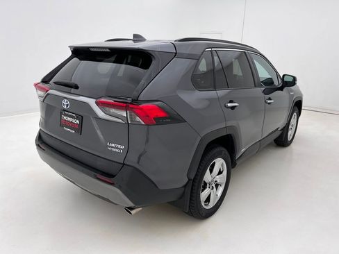 Used 2019 Toyota RAV4 Limited image 7